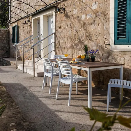 Vera ドゥブロブニク