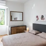 Nyaraló Vera